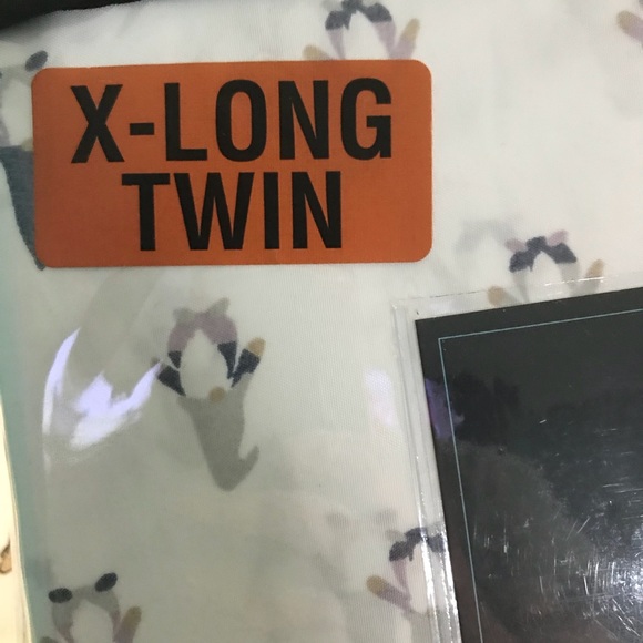 Extra long twin Cynthia Rowley sheets set Linens - Picture 4 of 5